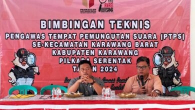 DUGAAN PELANGGARAN: Panwascam Karawang Barat telusuri dugaan pelanggaran Lurah Tanjungmekar.
