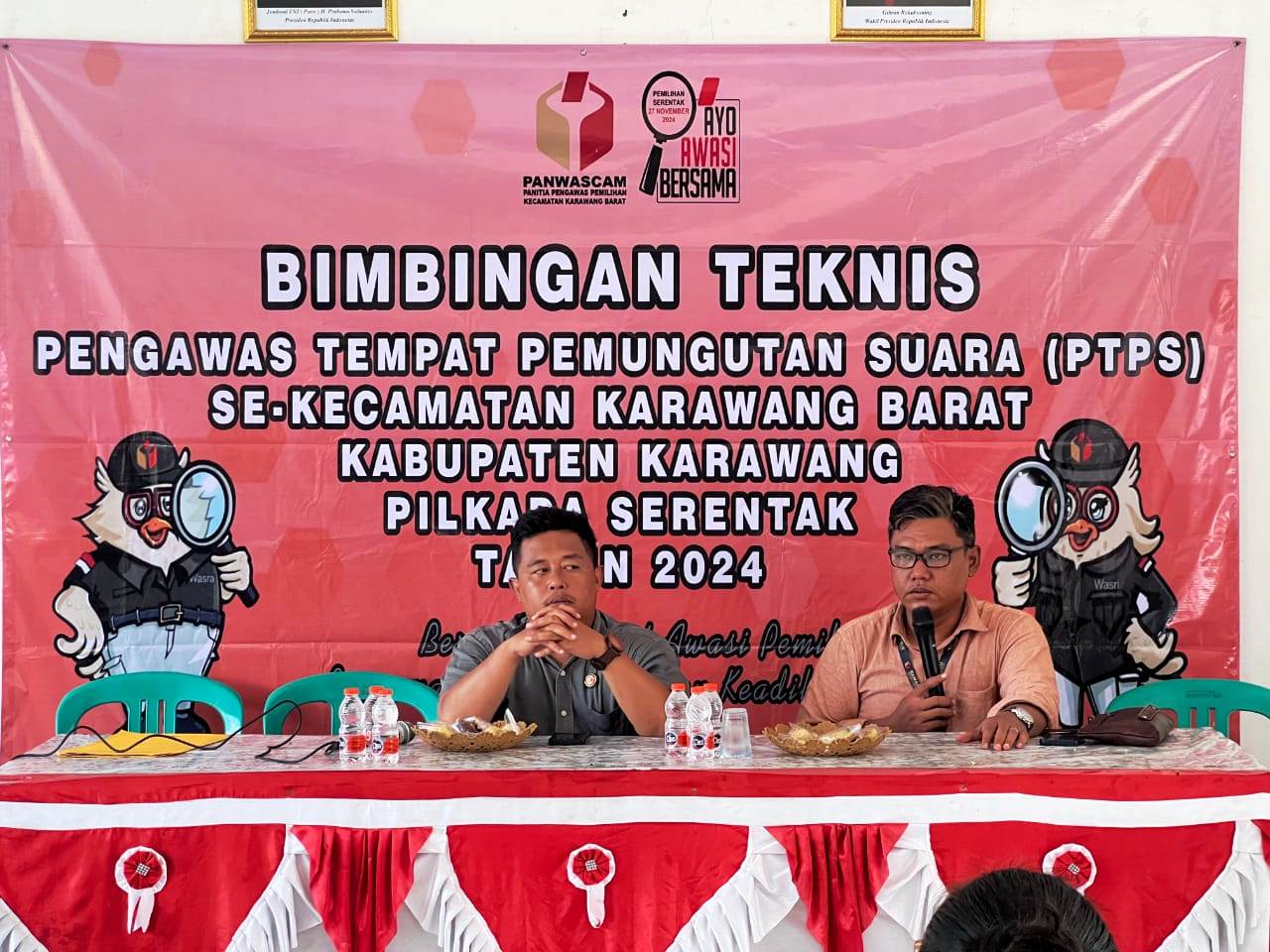 DUGAAN PELANGGARAN: Panwascam Karawang Barat telusuri dugaan pelanggaran Lurah Tanjungmekar.