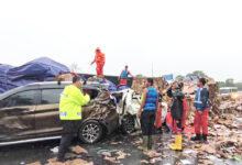 KECELAKAAN: Ada sebanyak 17 kendaraan yang terlibat dalam kecelakaan beruntun di ruas Tol Cipularang KM 92 jalur B (arah Bandung ke Jakarta) pada Selasa (11/11) sore.