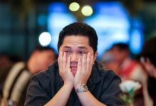 Erick Thohir sedang melamun