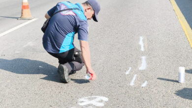 TABRAKAN: Dirlantas Polda Jawa Barat melakukan olah Tempat Kejadian Perkara (TKP) kecelakaan beruntun di KM 92 Tol Cipularang di wilayah Kecamatan Sukatani, Kabupaten Purwakarta, Selasa (12/11).