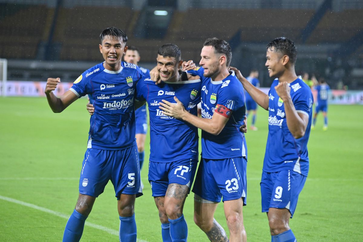 Rayakan kemenangan