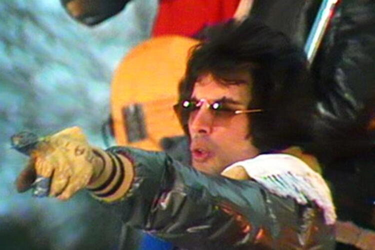 Video clip We Will Rock You Queen