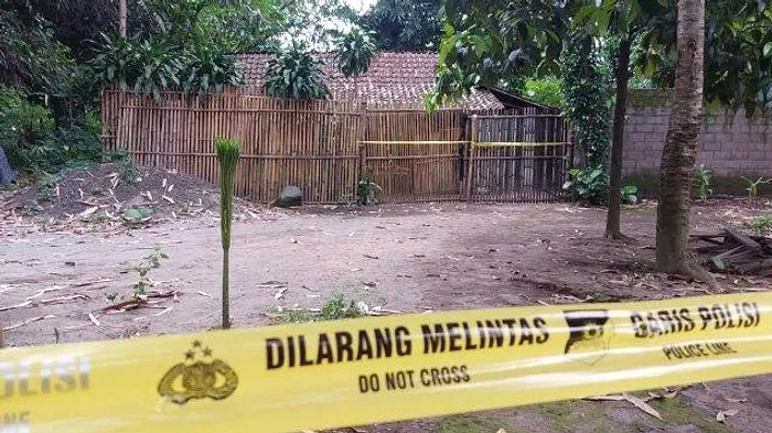 Lokasi pembunuhan keluarga guru di Kediri