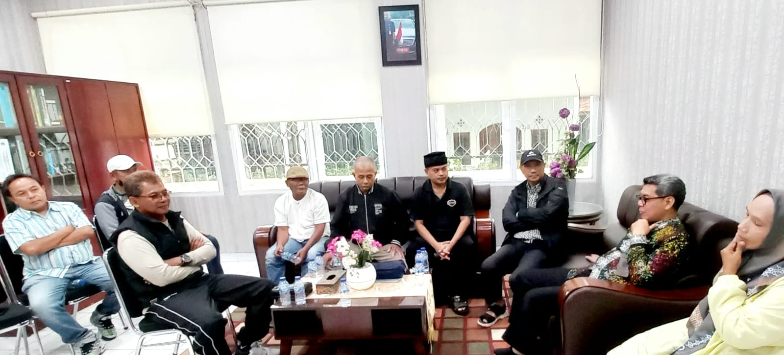 AUDENSI: Sejumlah anggota Perpawa Pasar Juma'ah saat beraudiensi dengan Asda Asda II Bidang Perekonomian dan Pembangunan.