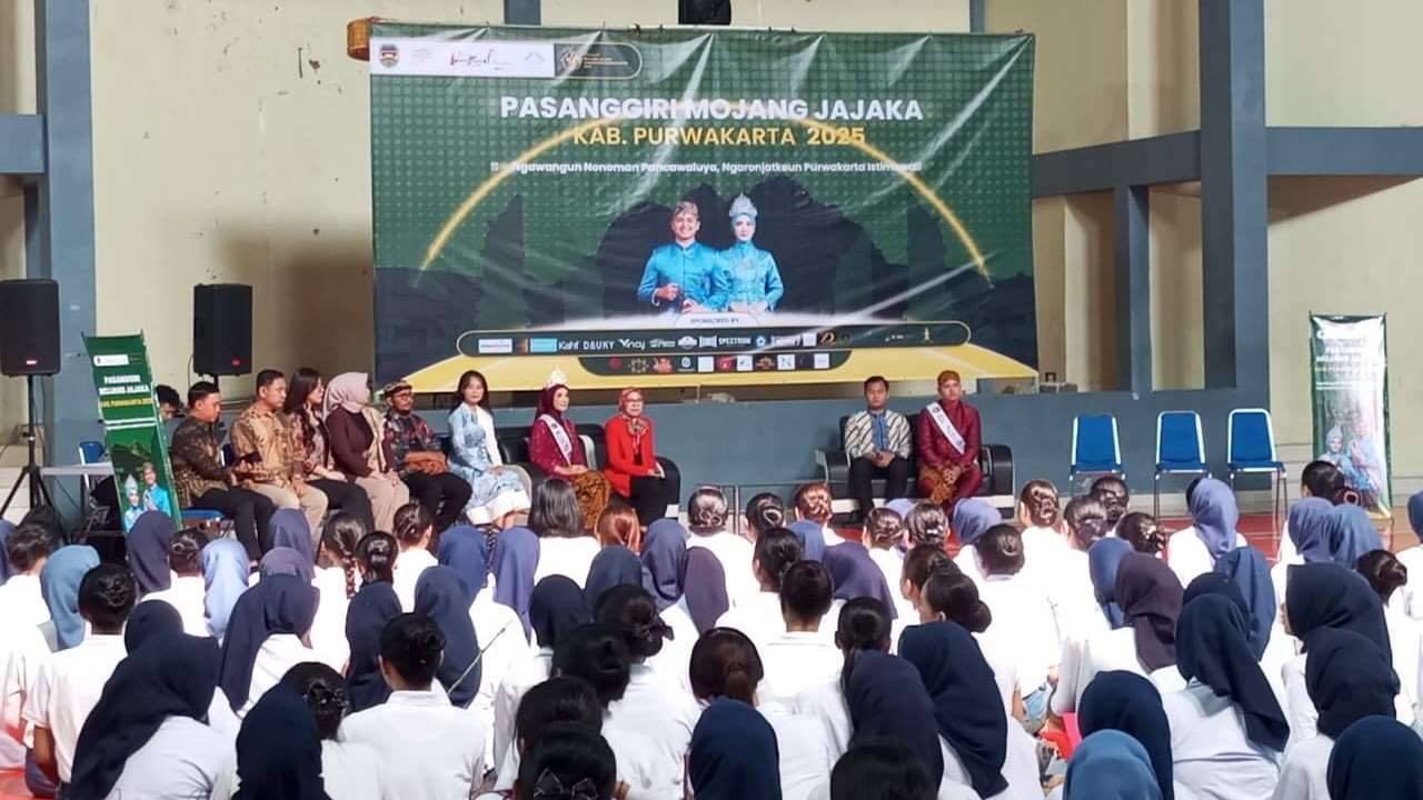 MOJANG JAJAKA: Ratusan peserta mengikuti audisi mojang jajaka Kabupaten Purwakarta 2025.