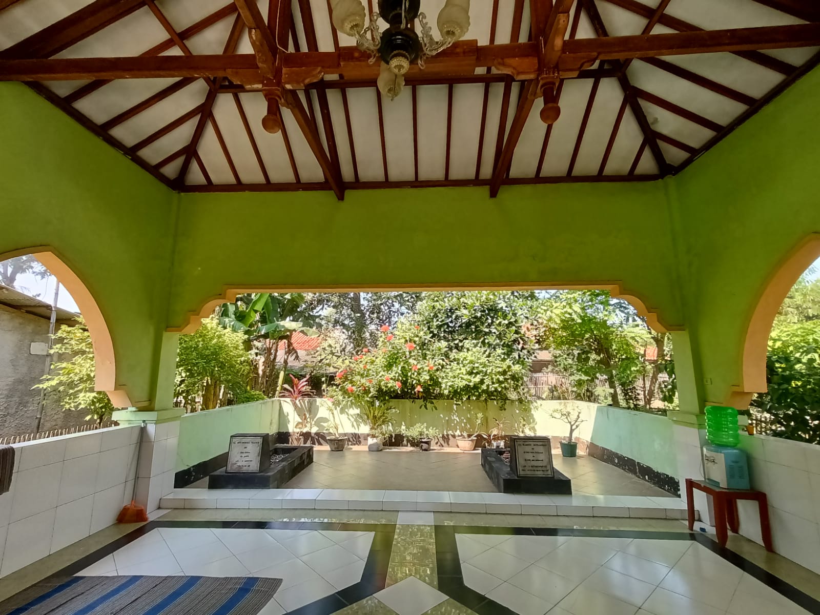 MAKAM: Makam Kapten Masrin di Rengasdengklok Selatan, Rengasdengklok, Karawang.