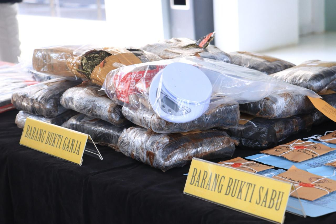 ILUSTRASI: Ilustrasi barang bukti narkoba atau narkotika jenis sabu-sabu dan ganja.