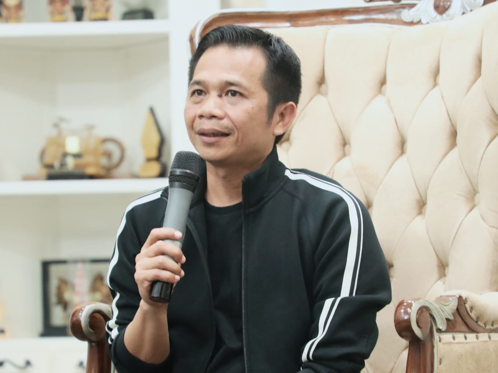 Bupati Purwakarta Saepul Bahri Binzein