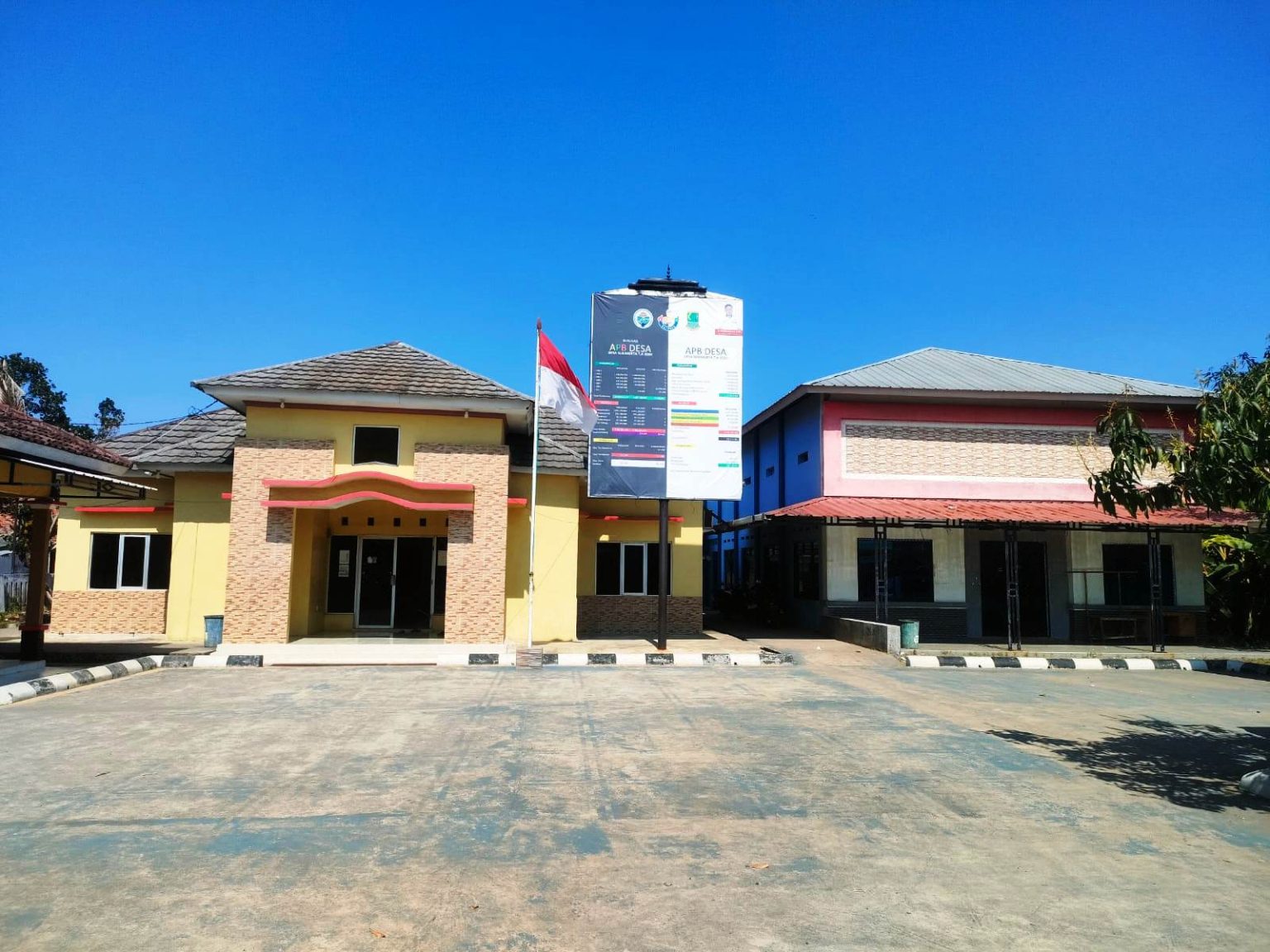 KANTOR DESA: Potret Kantor Desa Sukakerta, Kecamatan Cilamaya Wetan, Karawang.